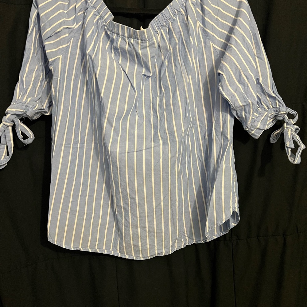 H&M Blue and White Tie Front Blouse